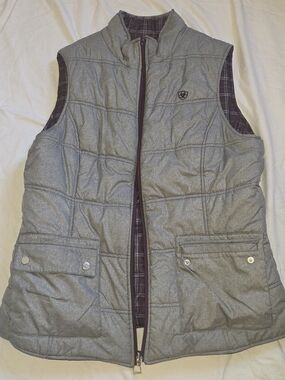Quilted Sleeveless Vest — Gray with Plaid Lining